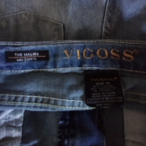 Vigoss Blue and White Jean Shorts Distressed Casual Style Size 16 ( Box HQ ) - Picture 3 of 3